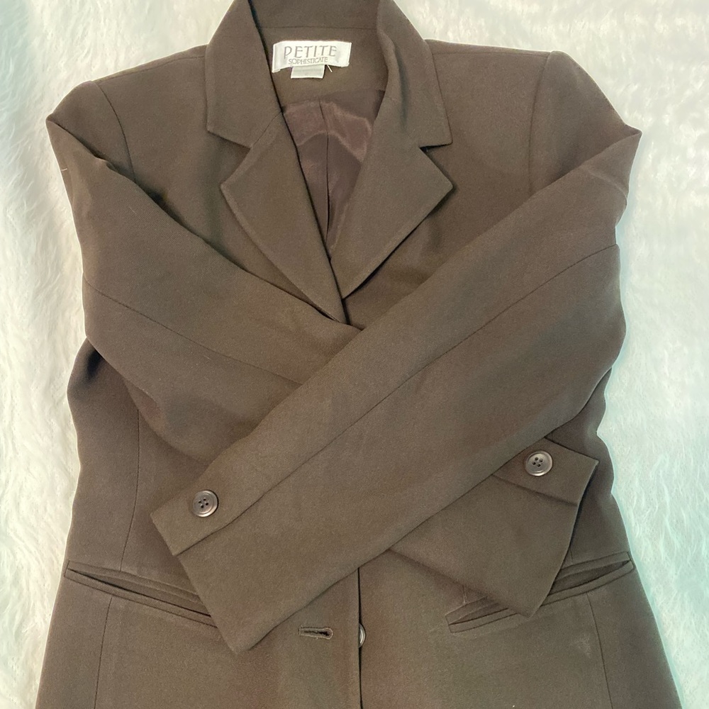 Womens brown dress/suit jacket. Size 2 brand is petite sophisticate